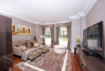 Ascot Living room 7