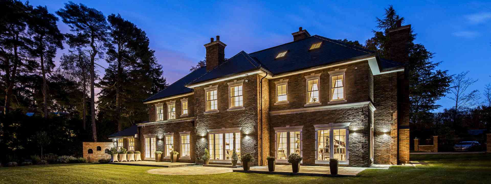 Stunning-contemporary-villa-in-Sunningdale-Surrey