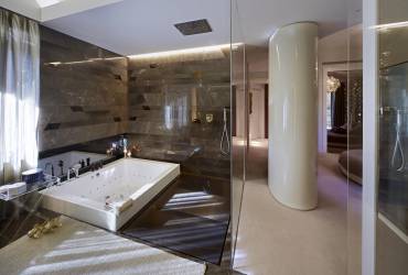 1.Villa_Milan_Bathroom