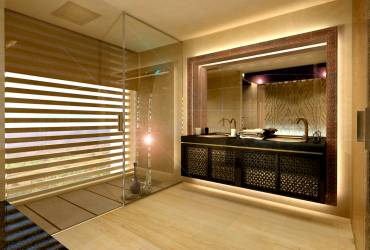 Baglioni resort & villas. Contemporary bathroom. 