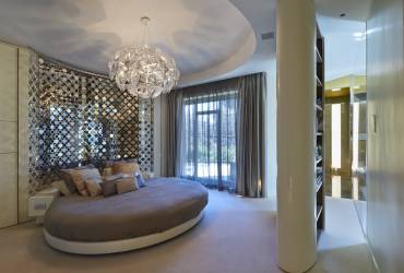 Exquisite villa.  Luxury bedroom.