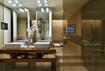 Le Provencale Residences. Luxury bathroom. 
