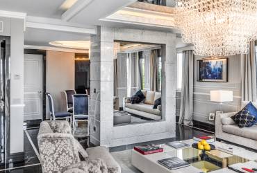 Luxury Roman penthouse, exclusive suit at Baglioni Hotel, living room