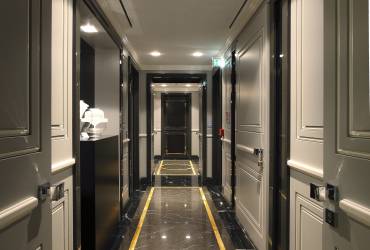 Luxury Roman penthouse, exclusive suit at Baglioni Hotel 