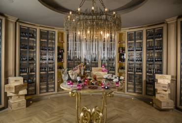 Villa Gallici. Luxury private wine room.