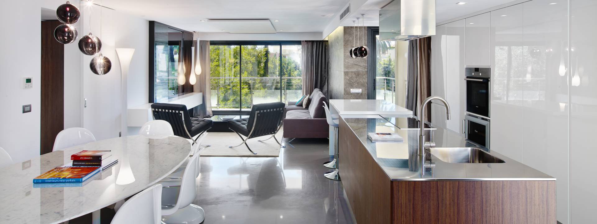 Villa Alexandra. Contemporary interior design. Luxury living room.
