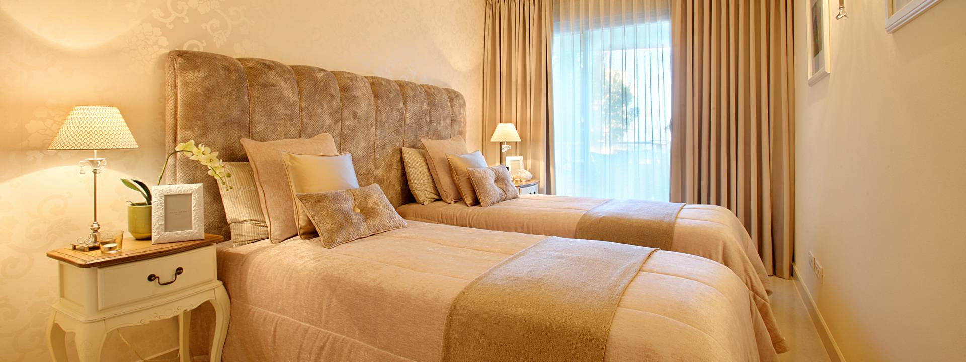 Luxury bedroom, Yvette Taylor Lo, neutral deco