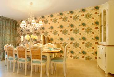 Luxury dining room, Yvette Taylor London, neutral deco