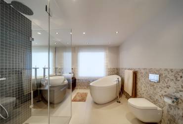 Interior design - modern villa Mallorca - modern bathroom