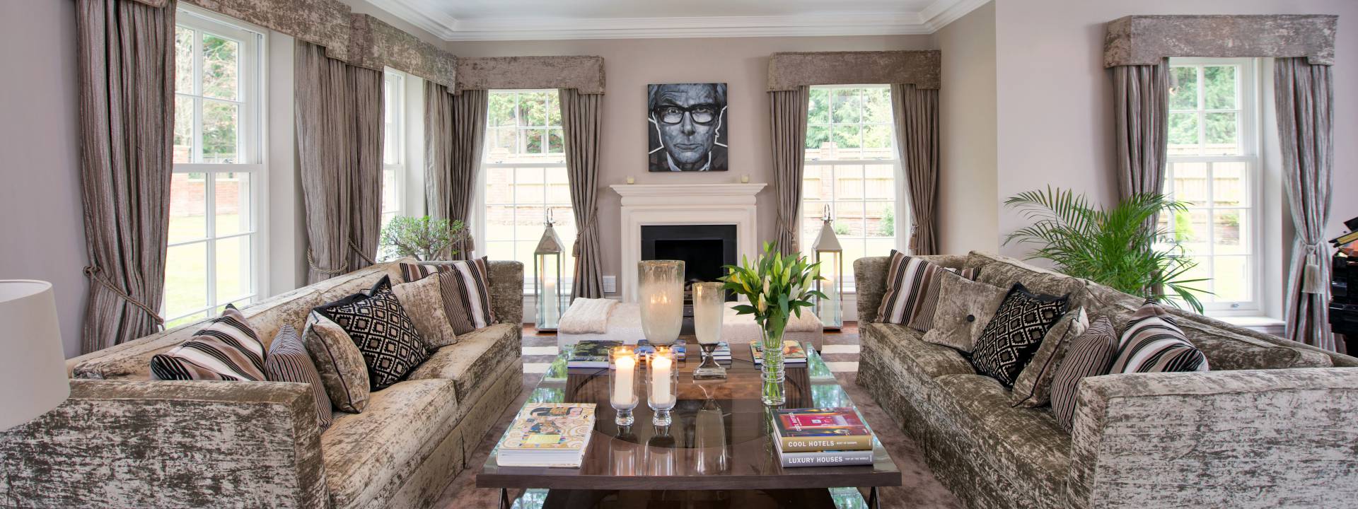 Contemporary Villa, luxurious living room 