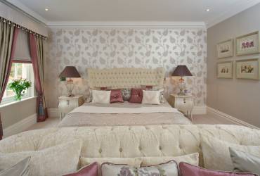 Contemporary Villa. Luxury bedroom.