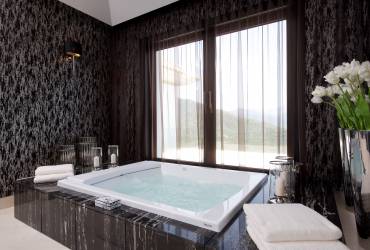 Contemporary exquisite Villa. Luxury bathroom.  Taylor interiors.
