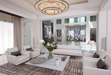 Contemporary Hilltop Mansion. Luxury living room. Taylor interiors.