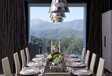Contemporary exquisite Villa. Impressive dining room. Taylor interiors.