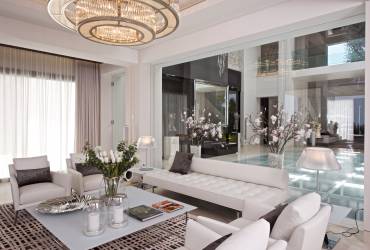 Contemporary Hilltop Mansion.  Luxury living room. Taylor interiors.