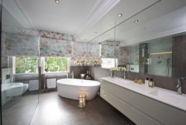 Exquisite Town-house. Luxury bathroom.  Taylor Interiors.