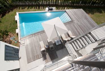 Luxury Minimalist viilla.  Contemporary exterior. Exquisite swimming pool. 
