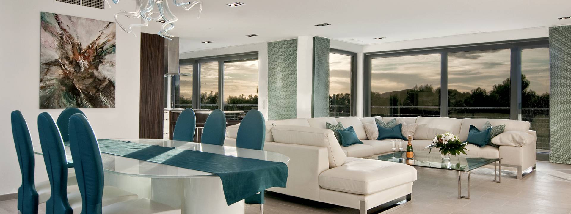 Luxury Minimalist viilla.  Contemporary living room.. 