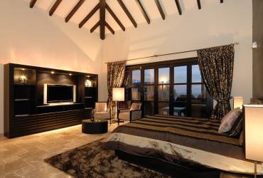 Exquisite mansion. Contemporary bedroom. 