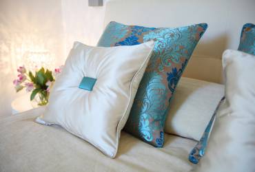Modern Villa_Modern bedroom_White turquoise bedroom_
