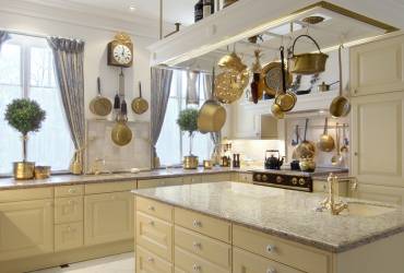 Neoclassical mansion_modern traditional style_luxury kitchen