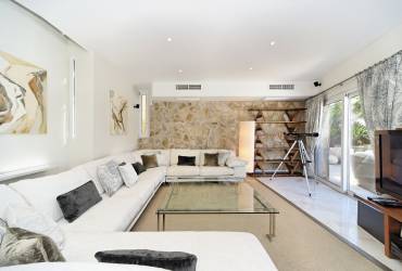 2-Luxury-Contemporary-house-on-the-cliff-Santa-Ponsa-Mallorca